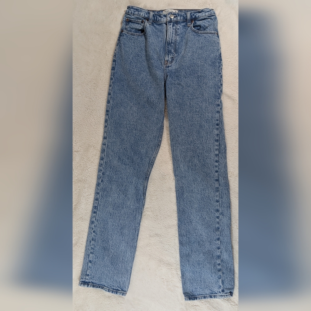 Abercrombie & Fitch Women's Straight Leg Jeans in Light Blue